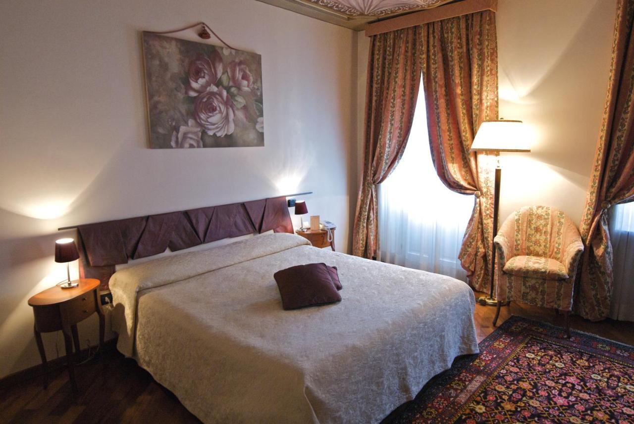 Bed and Breakfast Palazzo Finati Alba  Exteriér fotografie