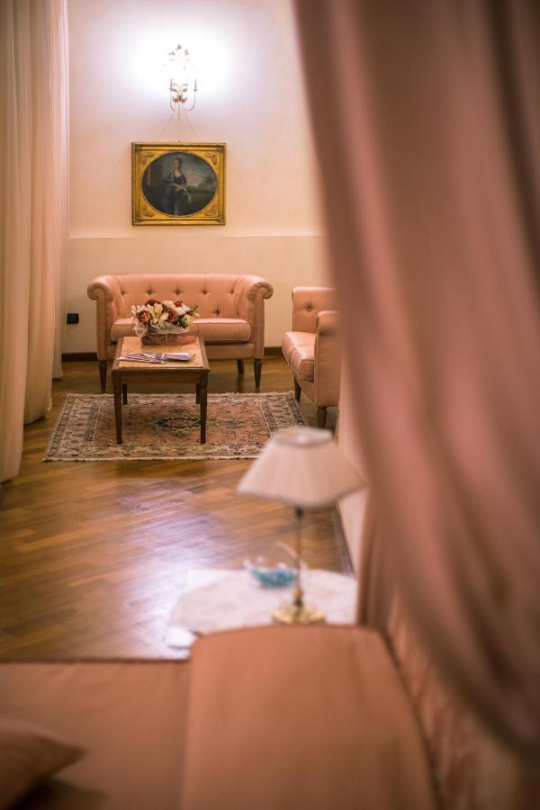 Bed and Breakfast Palazzo Finati Alba  Exteriér fotografie