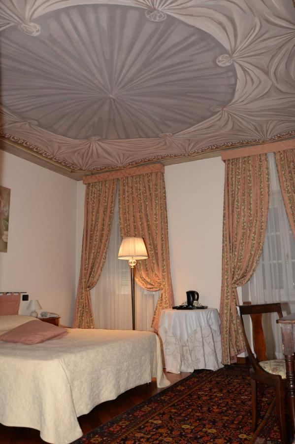 Bed and Breakfast Palazzo Finati Alba  Exteriér fotografie