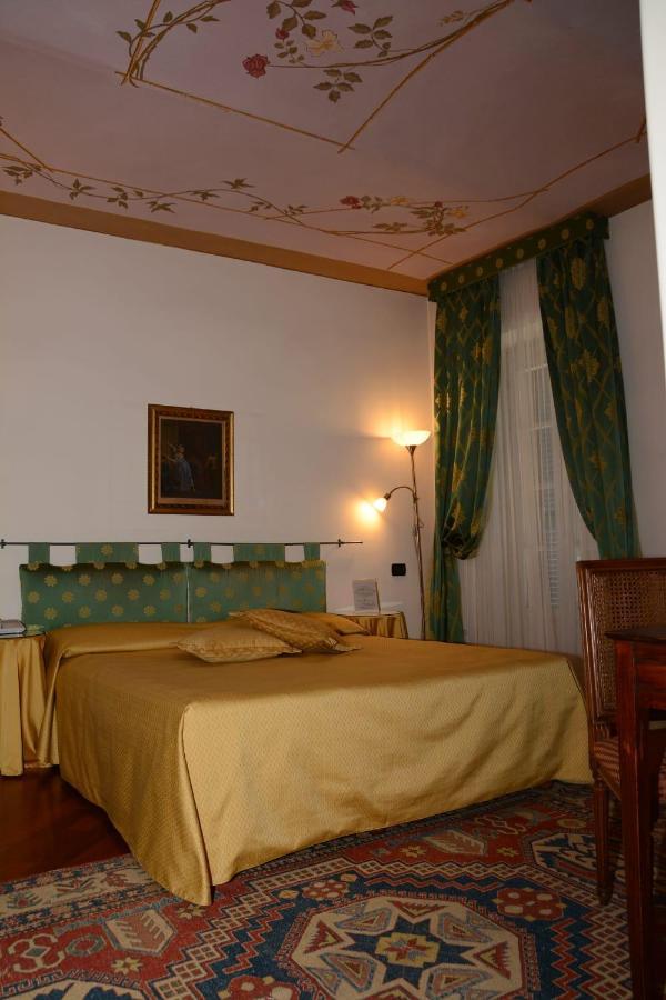 Bed and Breakfast Palazzo Finati Alba  Exteriér fotografie
