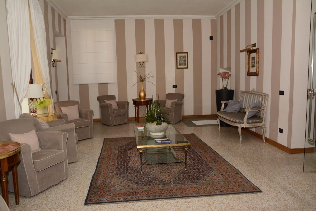 Bed and Breakfast Palazzo Finati Alba  Exteriér fotografie