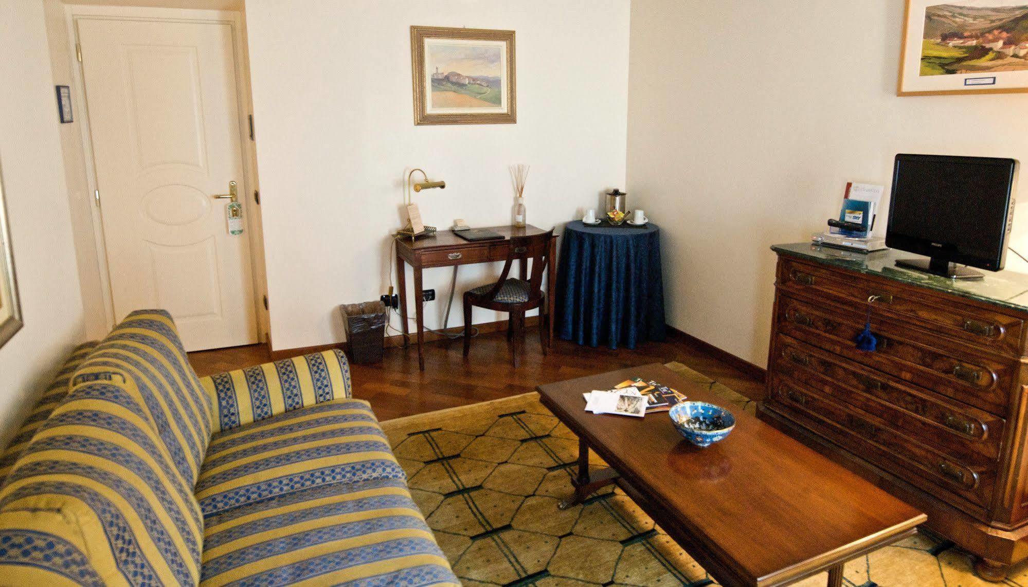 Bed and Breakfast Palazzo Finati Alba  Exteriér fotografie