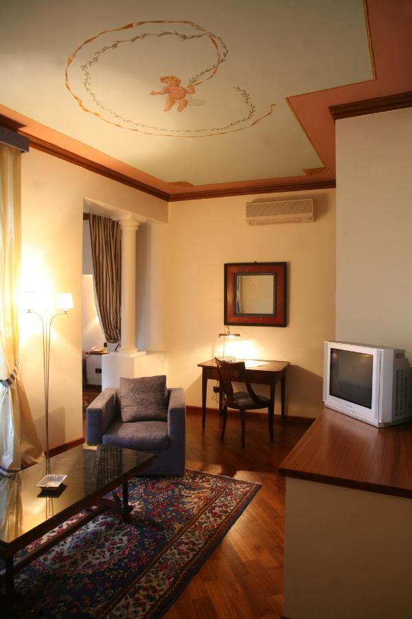 Bed and Breakfast Palazzo Finati Alba  Pokoj fotografie